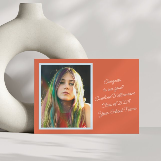 Anuncio Audaz Graduación de Foto Vibrante con Guión Retro  (Subido por el creador)