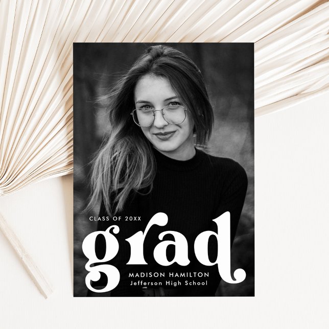 Anuncio Audaz tipografía Graduación de foto blanca (Subido por el creador)