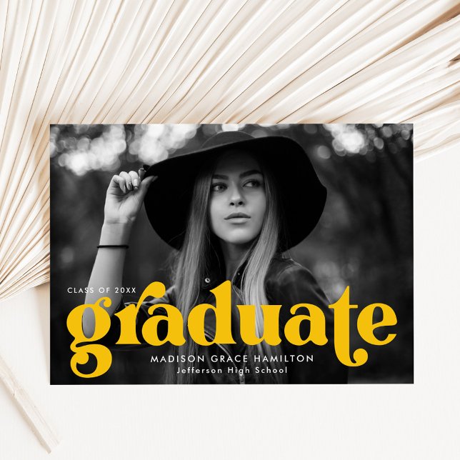 Anuncio Audaz tipografía Graduación de fotografía amarilla (Subido por el creador)