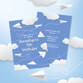 Anuncio aviones de papel plegado volando cualquier niño cu