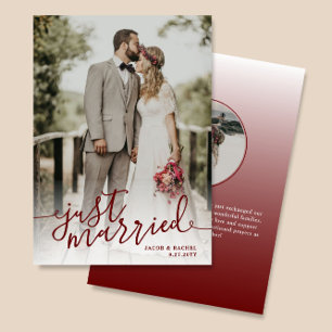 Anuncio Boda de fotografía de escritura roja oscura recién