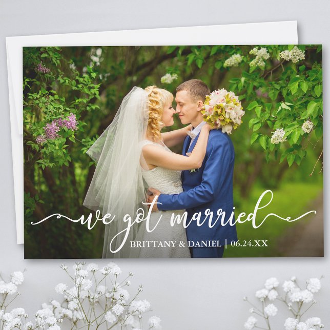 Anuncio Caligrafía moderna Tenemos foto de Boda casada (Customize to add text or more photos to back of card.)