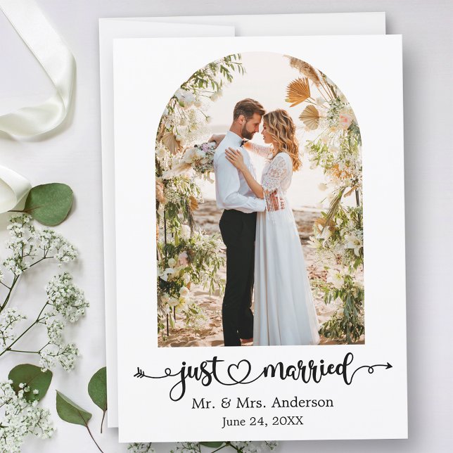 Anuncio Calligraphy Heart Just Married Arch Boda (Customize to change your personalized text size, text style or to add text to back of card.)