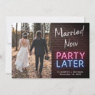 Anuncio Casados Ahora Fiesta Después Luces de Neón Foto de