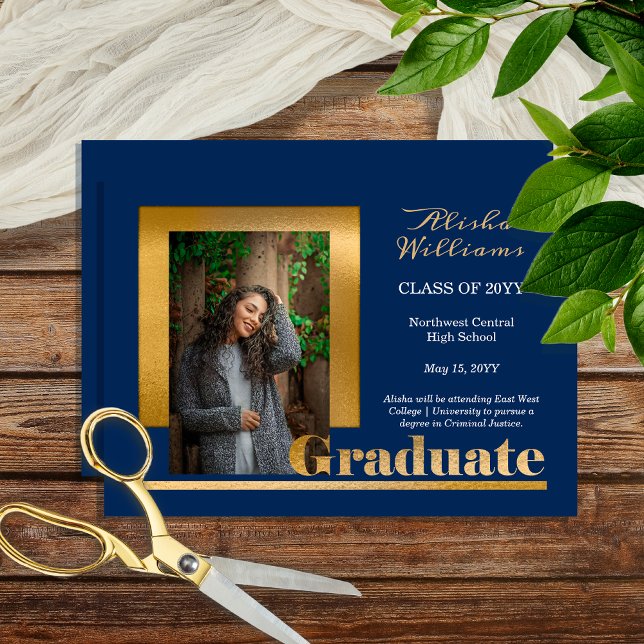 Anuncio Clásico Elegante Graduado De Texto De Oro 1 Foto A (Classy Elegant Gold Tone Text "Graduate" One Photo Blue Graduation Announcement - Print | Download)