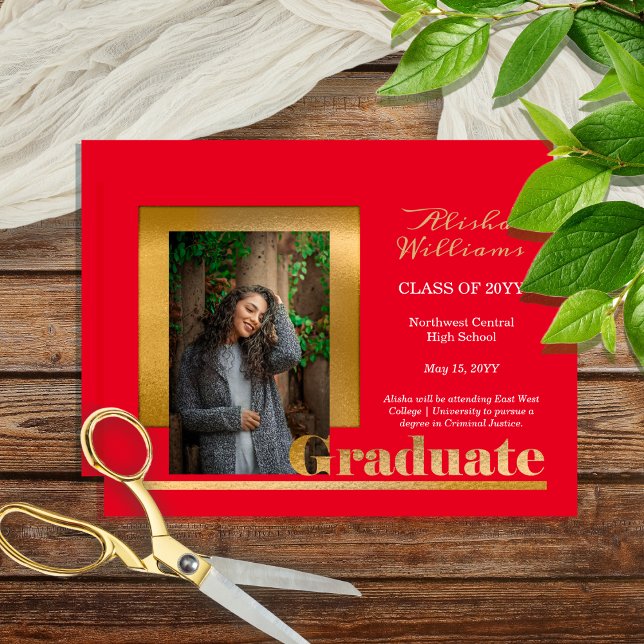 Anuncio Clásico Elegante Graduado De Texto De Oro 1 Foto R (Classy Elegant Gold Tone Text "Graduate" One Photo Red Graduation Announcement - Print | Download)