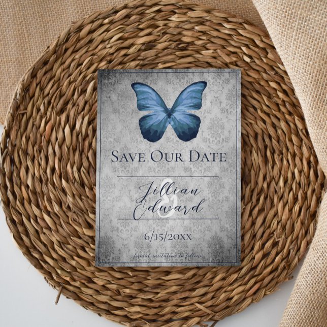 Anuncio Damasco de mariposa azul de época Guardar la fecha (Blue Vintage Butterfly Damask Save the Date)