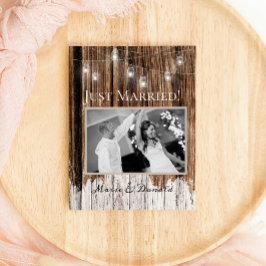 Anuncio de Boda de Madera Rústica y Faroles