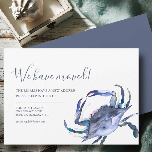 Anuncio de cambio de dirección Blue Crab Moving (Moving announcement cards blue crab art by Victoria Grigaliunas of Do Tell A Belle.)