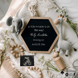 Anuncio de embarazo boho neutral moderno