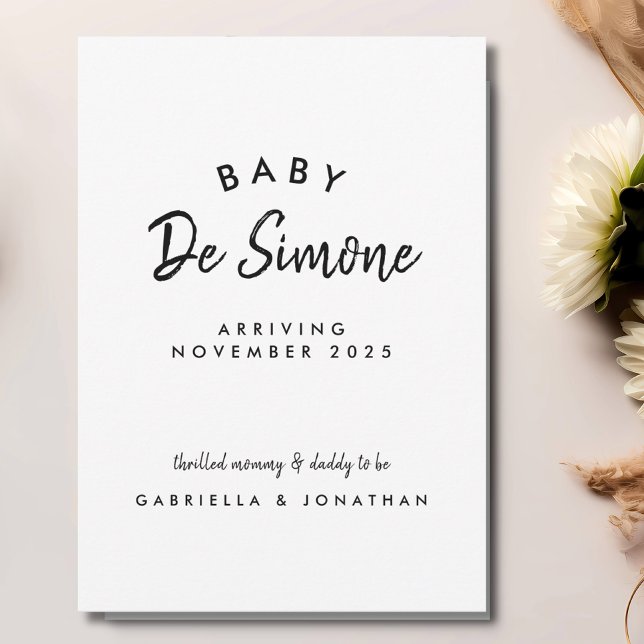 Anuncio de embarazo tipografía simple en blanco y  (Subido por el creador)