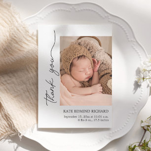 Anuncio de foto de recién nacido con estadísticas 