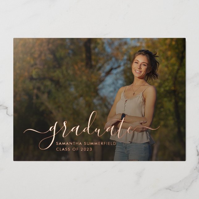 Anuncio de fotos de graduación 2025 Script (Anverso)