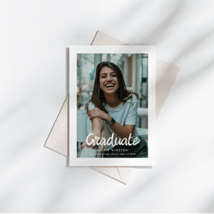 Anuncio de graduación con foto con letra de pincel