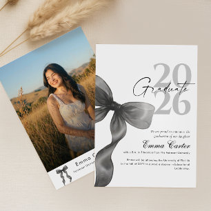 Anuncio de graduación con foto de lazo negro con l