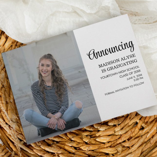 Anuncio de graduación con foto personalizada (Graduation photo announcement/save the date card)