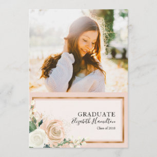 Anuncio de graduación con foto y floral rosado y d
