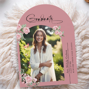 Anuncio de graduación con foto y guión de rosas ro