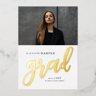 Anuncio de graduación con fuente de letra moderna 