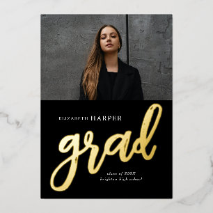 Anuncio de graduación con fuente de pincel moderna