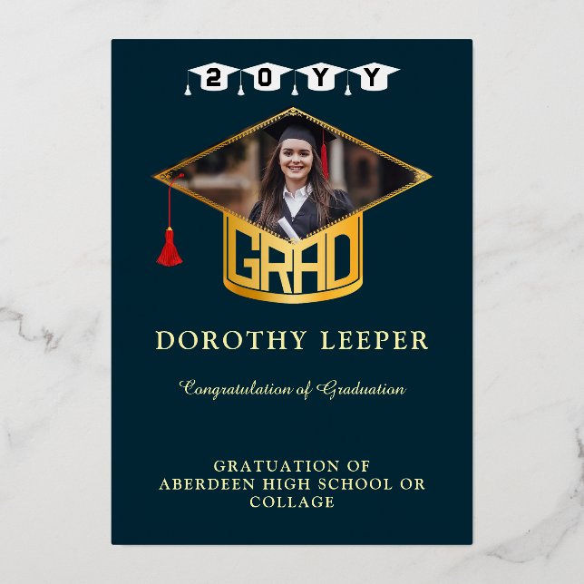 Anuncio de graduación con gorra de graduación dora (Anverso)
