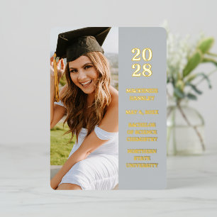 Anuncio de graduación con lámina de la promoción d