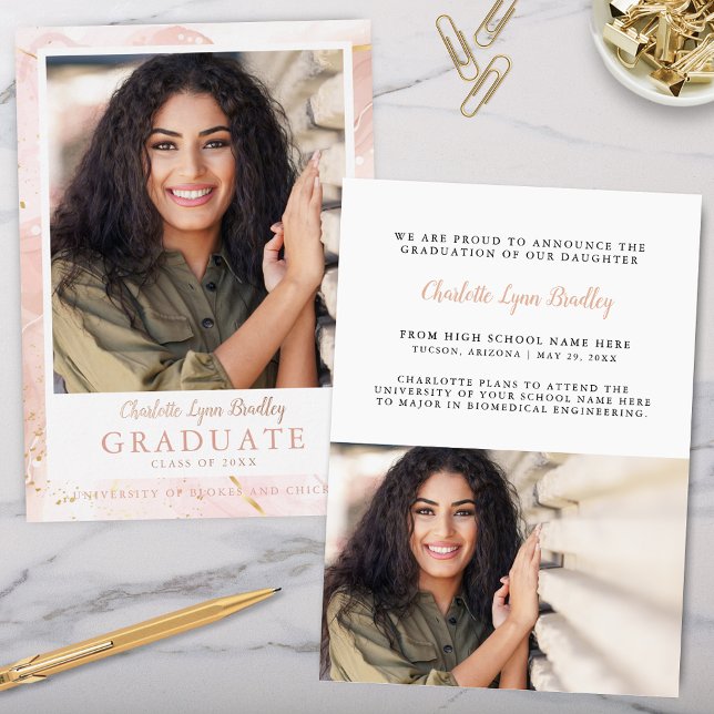 Anuncio de graduación con lámina de mármol de oro  (Modern Ultra Elegant Blush Pink and Rose Gold Marble Graduation Announcement for 2 photos)