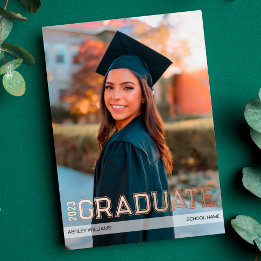 Anuncio de graduación con lámina metálica para uni