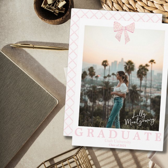 Anuncio de graduación con lazo rosa y blanco Coque (Subido por el creador)