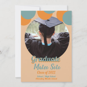 Anuncio de graduación con puntos divertidos y foto