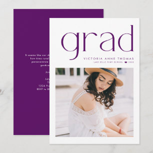 Anuncio de graduación con tipografía minimalista m