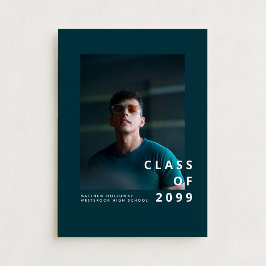Anuncio de graduación con tipografía moderna en az