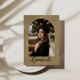 Anuncio de graduación de arco verde moderno y hoja