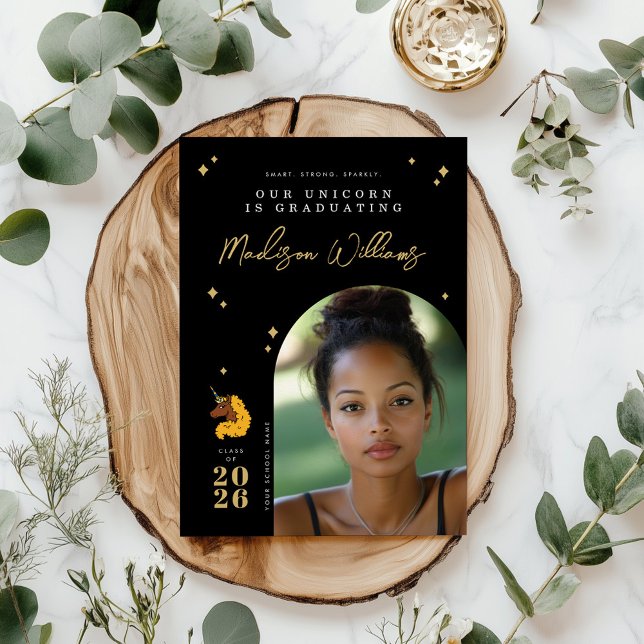 Anuncio de graduación de Unicornio Afro Amarillo (Subido por el creador)