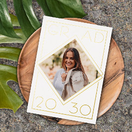 Anuncio de graduación minimalista chic con lámina 