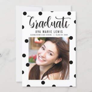 Anuncio de graduación negro con puntos encantadore