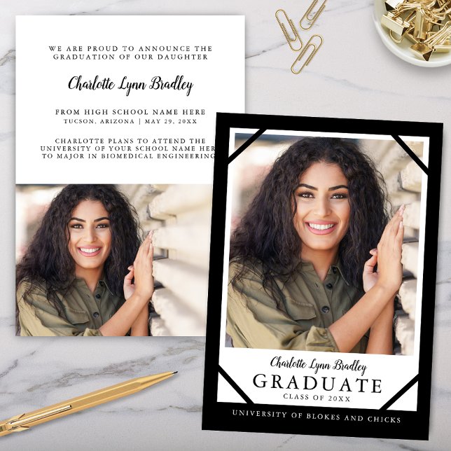 Anuncio de graduación único en blanco y negro (modern trendy 2 photo graduation announcement with simple modern minimalist design)
