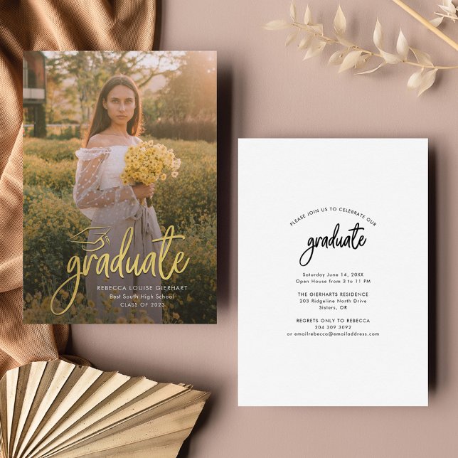 Anuncio de graduado con guión de graduación (Subido por el creador)