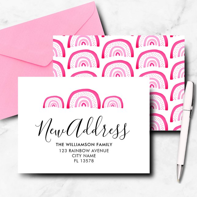 Anuncio de Mudanza Moderno Arcoíris Rosa (Modern moving announcement moving notecard, new home, change of address. Pink watercolor rainbow.)
