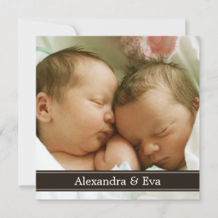 Anuncio de nacimiento con foto de bebés gemelos