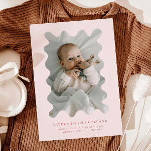 Anuncio de nacimiento con foto en marco ondulado r