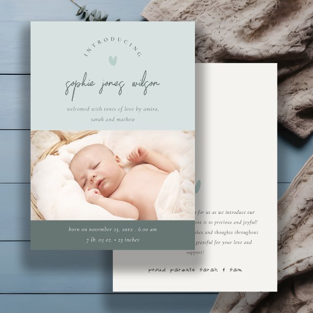 Anuncio de nacimiento con guión gráfico azul mínim (Subido por el creador)