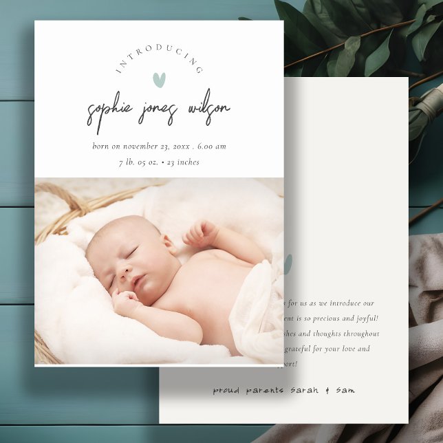 Anuncio de nacimiento con guión gráfico azul mínim (Subido por el creador)