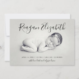 Anuncio de nacimiento con sobrevaloración de foto 