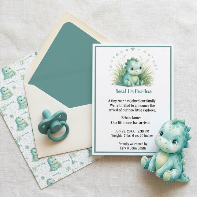 Anuncio de nacimiento de bebé dinosaurio Stegosaur ( Create a sweet and celebratory birth announcement for your baby boy featuring an adorable teal steg)