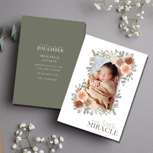 Anuncio de nacimiento de bebé niña dulce floral