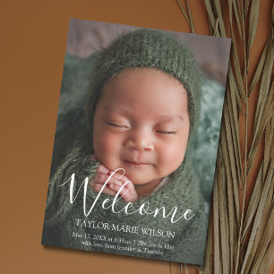 Anuncio de nacimiento de foto de bebé mínima moder