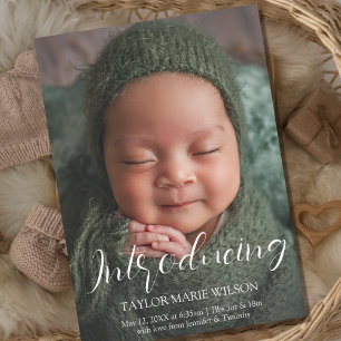 Anuncio de nacimiento de foto de bebé mínima moder