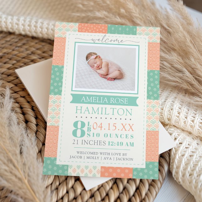 Anuncio de nacimiento de la planta neutral de la f (Green and Salmon Photo Neutral Quilt Birth Announcement)