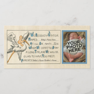 Anuncio de nacimiento de niño bebé retro y padres